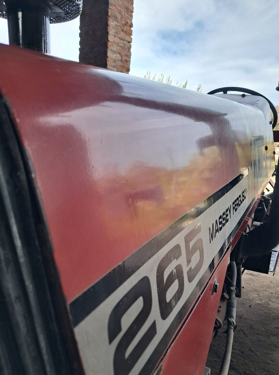 Bien de cerca el 265 <a href="/MF_Argentina/">MASSEY FERGUSON</a>