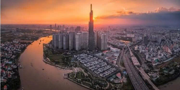 Help247Jsc's tweet image. 🌆 ランドマーク81をAからZまで徹底ガイド – 食べる・遊ぶ・映えるスポット全部入り！
📍 Check out the full guide for:
helpall247.com/en/news/landma…
#HelpAll #BusinessAssistant