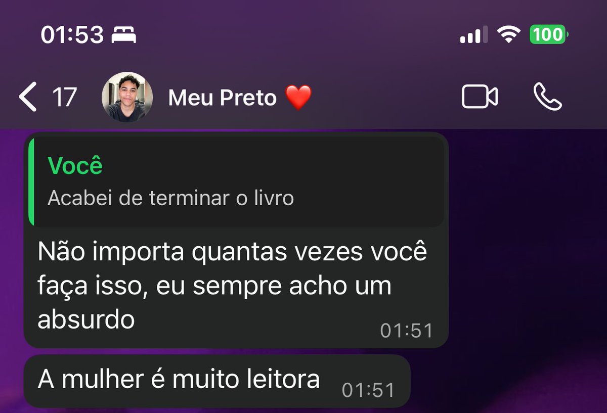 lelets18's tweet photo. ele se assustando quando leio um livro em 2 dias KKKK 🥺🤏🏽 https://t.co/0kbBuJTIxs