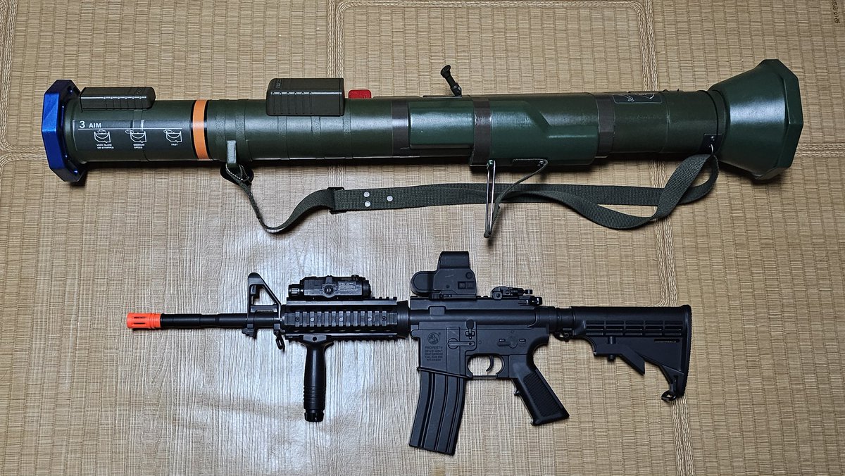 RONY8155's tweet image. new weapon M136 AT4 get
try BF4,BF6 engineer cosplay?
M136 AT4를 지인에게서 구입했어요
배틀필드4,배틀필드6 공병할때 써볼까요?
#bf4 #battlefield4 #weapon #engineer