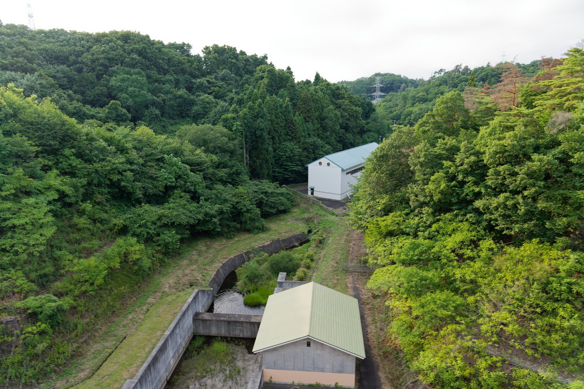 #一日一堰。402基目。
#金沢調整池（福島県 阿武隈川水系上石川）
三春ダムの南にある灌漑用調整池。三春ダムのファンネルの様な存在（違）
本堤は重力式コンクリートだが、副堤はアース。
副堤の方に東部森林公園てのがあり、色んなイベントをやってる。
#ダムカード 有
c2g.ni-3.net/%E9%87%91%E6%B…