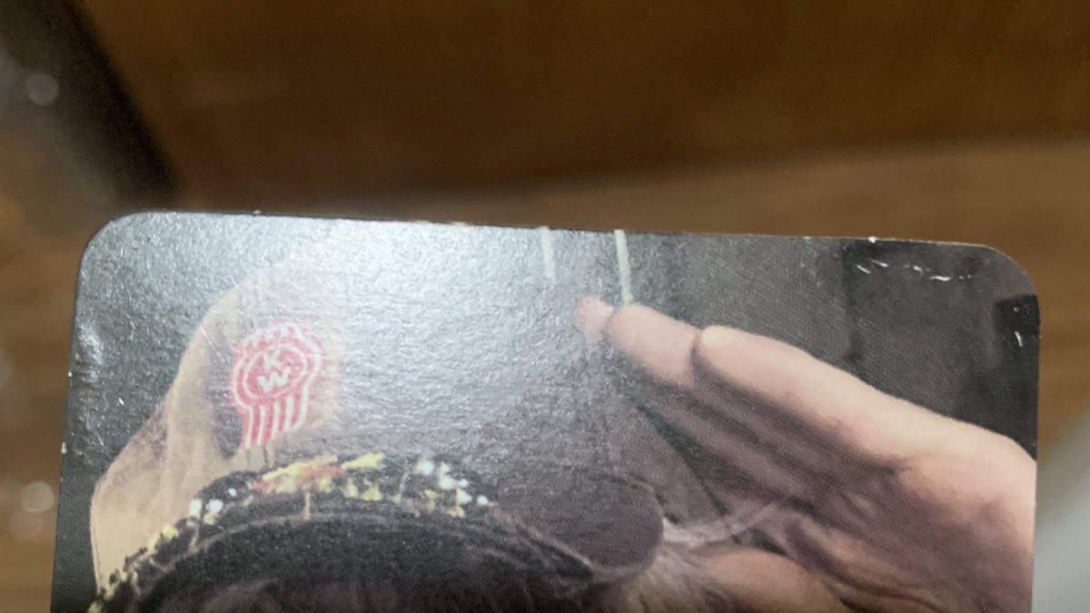 are the weverse pcs this flimsy? :(( medj disappointed like why change the material for this album version specifically