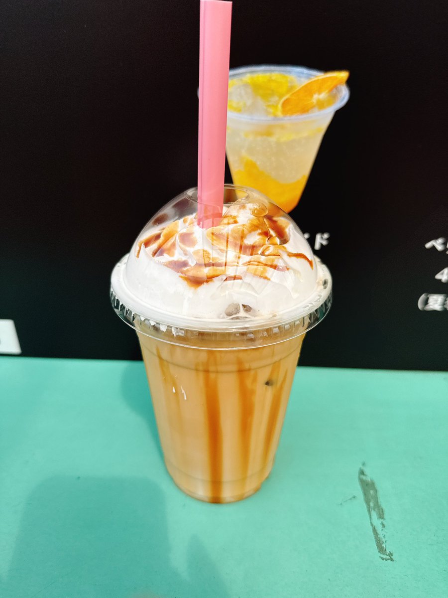 fujihappyspot's tweet photo. 富士市青島町『Chammy ポテト・スパム専門店(チャーミー)』さんが9月19日で4周年!おめでとうございます!アサイボール・キャラメルラテ・ポテト🍟 2000円以上購入すると記念ジューバックプレゼント!
#富士市
#Chammy
#アサイボール
#4周年
#ポテト https://t.co/aOgKPQbu9S