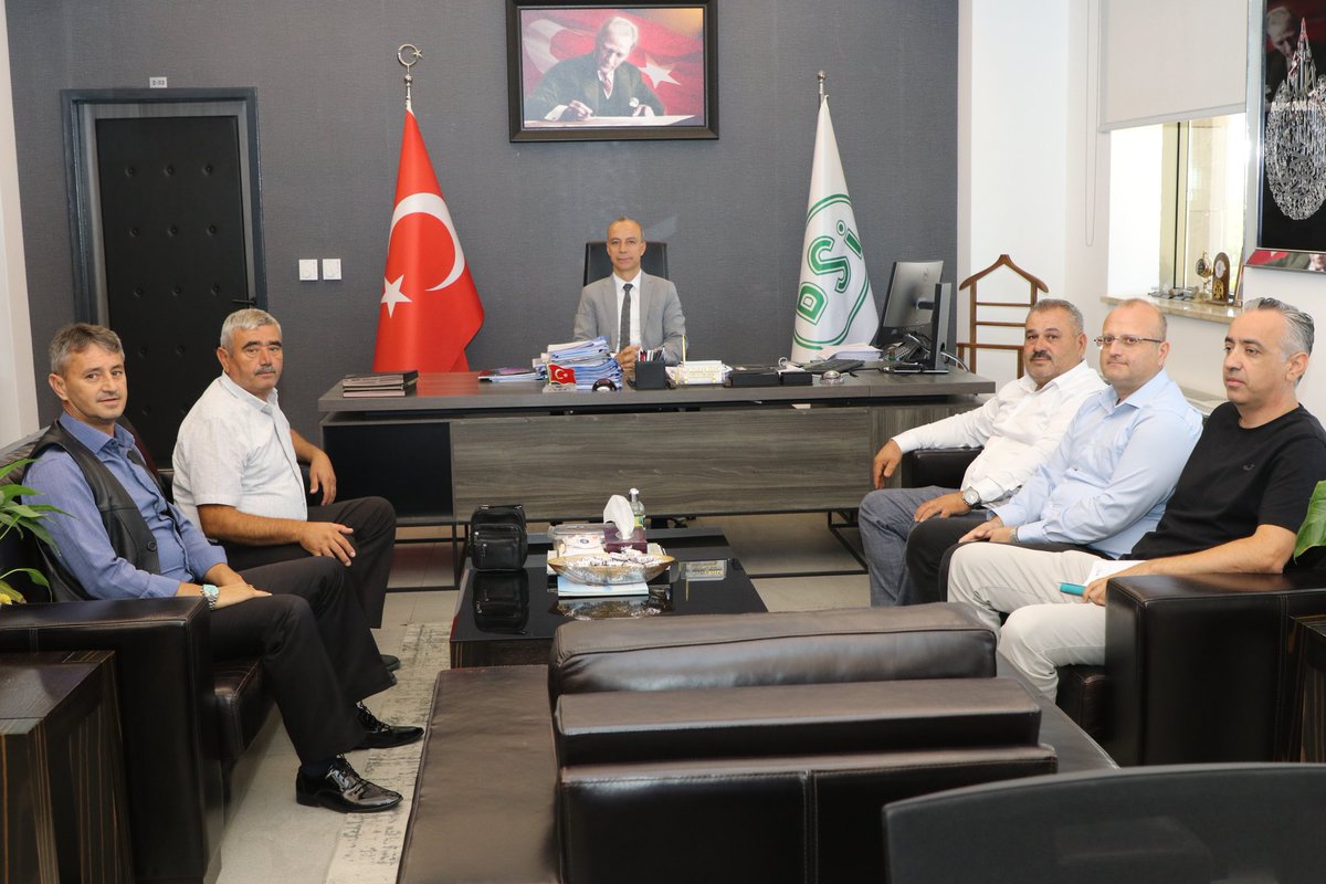 Soma Ziraat Odası Başkanı Tuncay Kurt, DSİ 2. Bölge Müdürümüz Hüseyin Koray Bilgi'yi makamında ziyaret etti.