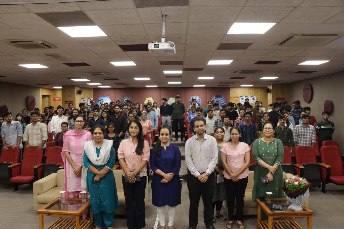 GSFCUniversity's tweet image. GSFC University hosted an Expert Session on Reading Balance Sheets, equipping students with real-world finance skills to analyze &amp;amp; make informed decisions. 💡

#GSFCUniversity #ExpertSession #FinanceForFuture #LearningBeyondClassrooms