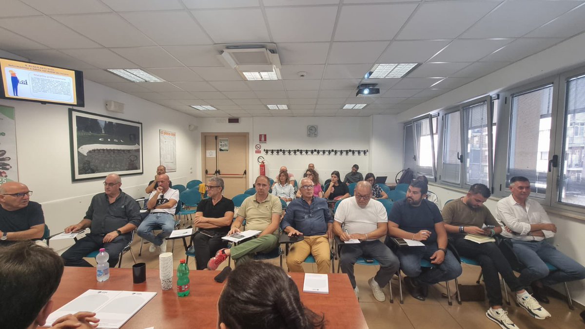 📍#Bari 📚#Formazione con i colleghi Reg/Terr #INAS assieme al  Gruppo Dirigente #FaiCisl e #TerraViva #Puglia su temi di straordinaria importanza per i nostri settori #Previdenza #Infortuni #MalattieProfessionali Il SG <a href="/CislPuglia/">Cisl Puglia</a> <a href="/CastellucciAnto/">Antonio Castellucci</a> chiude i lavori <a href="/fai_cisl/">Fai-Cisl Nazionale</a>