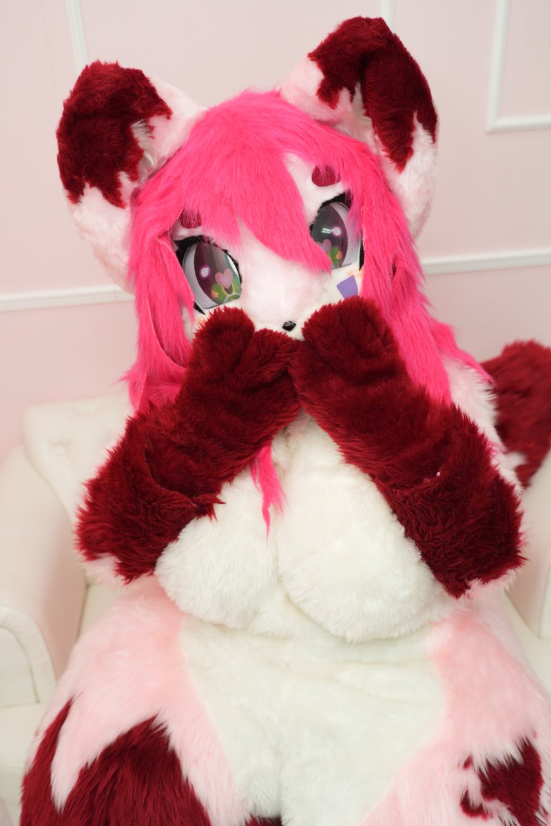#けもケット16
#fursuitfriday
今週日曜のけもケ着ぐるみ枠で恋緋が参加します！
衣装有り無しでエリア内を歩き回りますので気軽に撮影と挨拶に来てください！