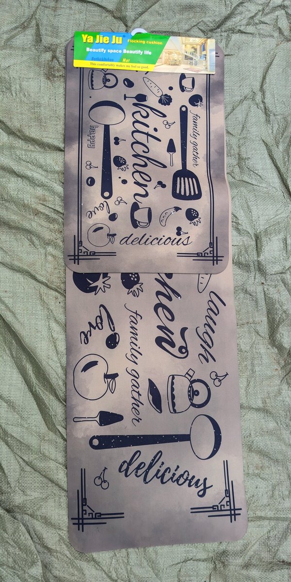Chika_Bliss's tweet image. 🔥 NEW: Super-absorbent kitchen mat with anti-slip backing!
✅ Dries water instantly
✅ Prevents slips &amp;amp; falls
✅ Cute utensil design
✅ Easy to clean
Perfect for busy kitchens! 👩‍🍳
Transform your kitchen into a chef's paradise!
#KitchenMat 
#HomeDecor 
#FootMat