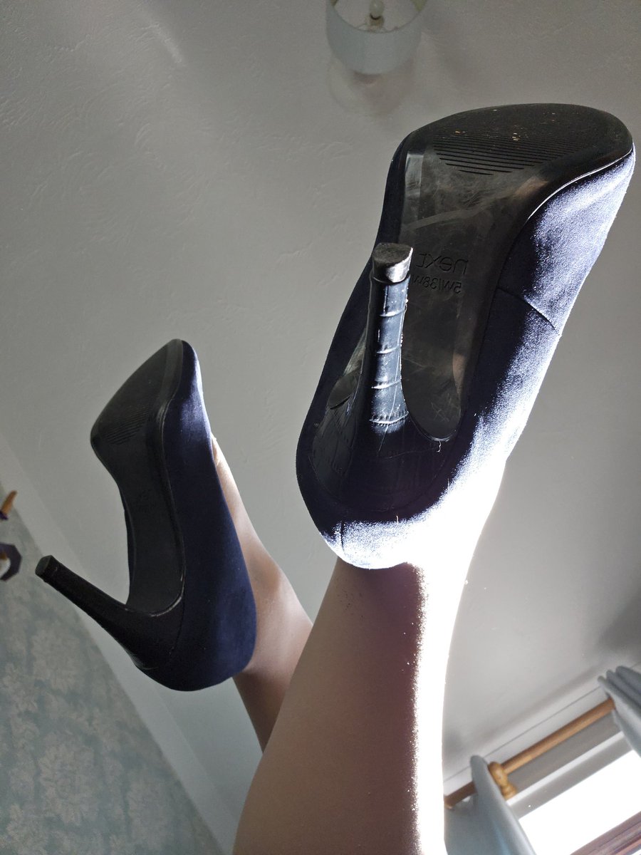 Step inside for whispered orders, shoe worship and purse-funded pampering... the sweetest surrender you’ll ever pay for.  
Expect tender control, slow drains, and the privilege of polishing every pair of shoes you bought me.
Send, submit, and stay soft at my feet.