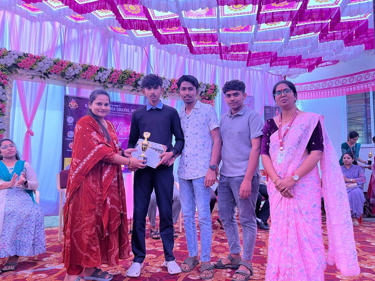 KLE_bca_nipani's tweet image. Strength, teamwork &amp;amp; spirit defined the Tug of War at Avishkar 4.0!
A huge congratulations to our Winners 
Your determination pulled you to victory and inspired us all! 

 Winners List:
First Place- Team SDVS, Sankeshwar

Second place - Team KLE&apos;s Independent PU College, Nipani