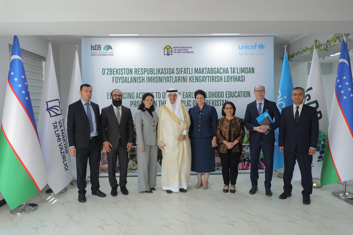 🇺🇳🇺🇿 Under a strategic partnership with <a href="/IsDB_Group/">IsDB Group</a>, <a href="/UzeduU/">uzedu_uz</a> and <a href="/UNICEF_UZB/">UNICEF Uzbekistan</a> today hosted a high-level visit of IsDB President H.E. Dr. Muhammad Al-Jasser to showcase transformative innovations in pre-school teacher professional development that will benefit all pre-school