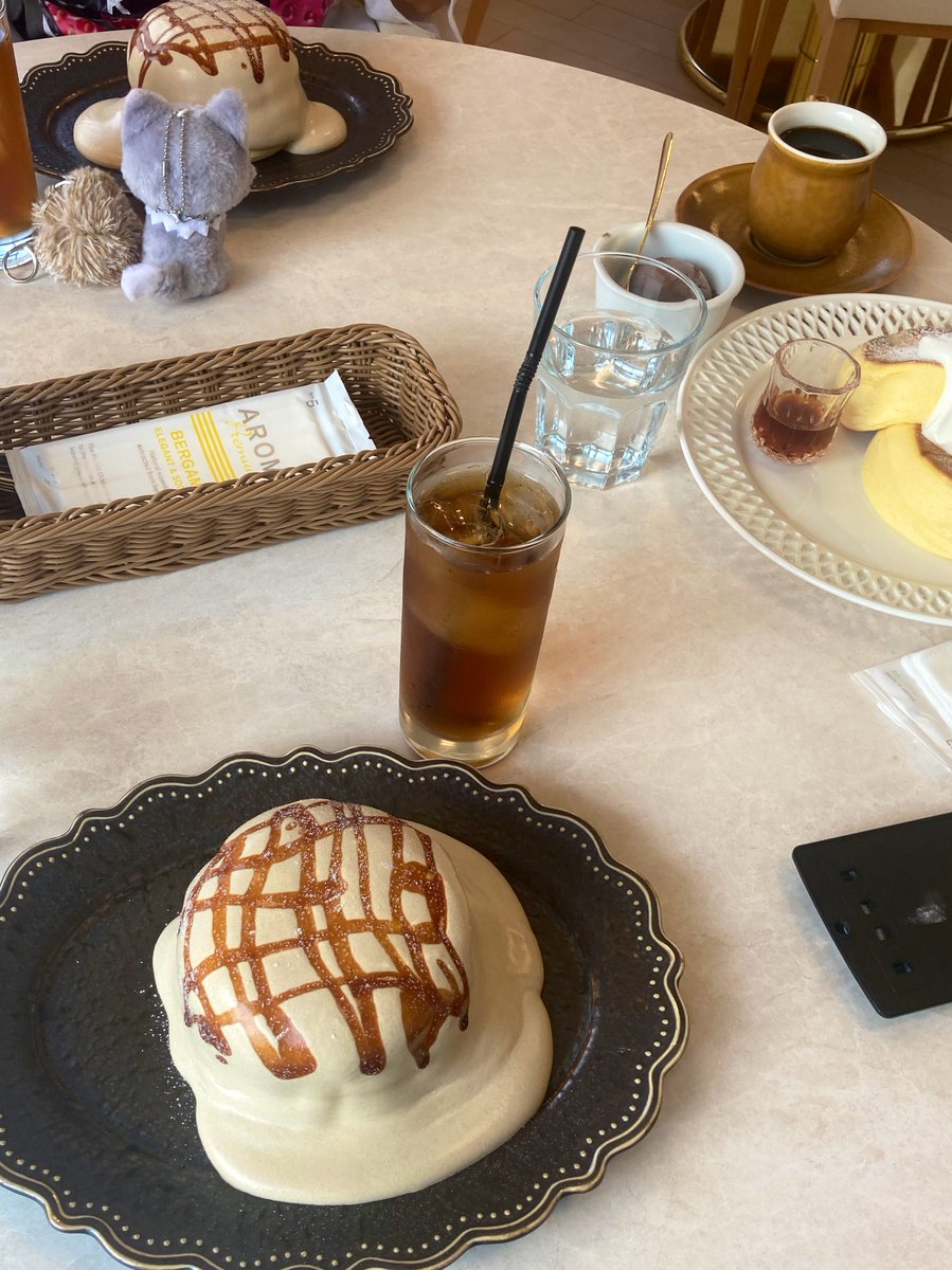 久々にこんな胃袋パンパンになるまで食べた……めちゃ眠い……
どっちも美味しかったし楽しかった( ¨̮ )