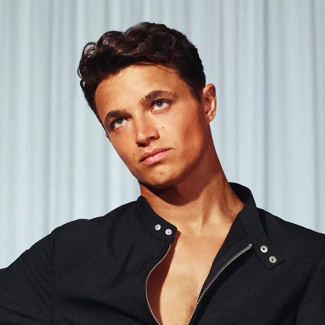 this is so vintage hollywood golden boy of him