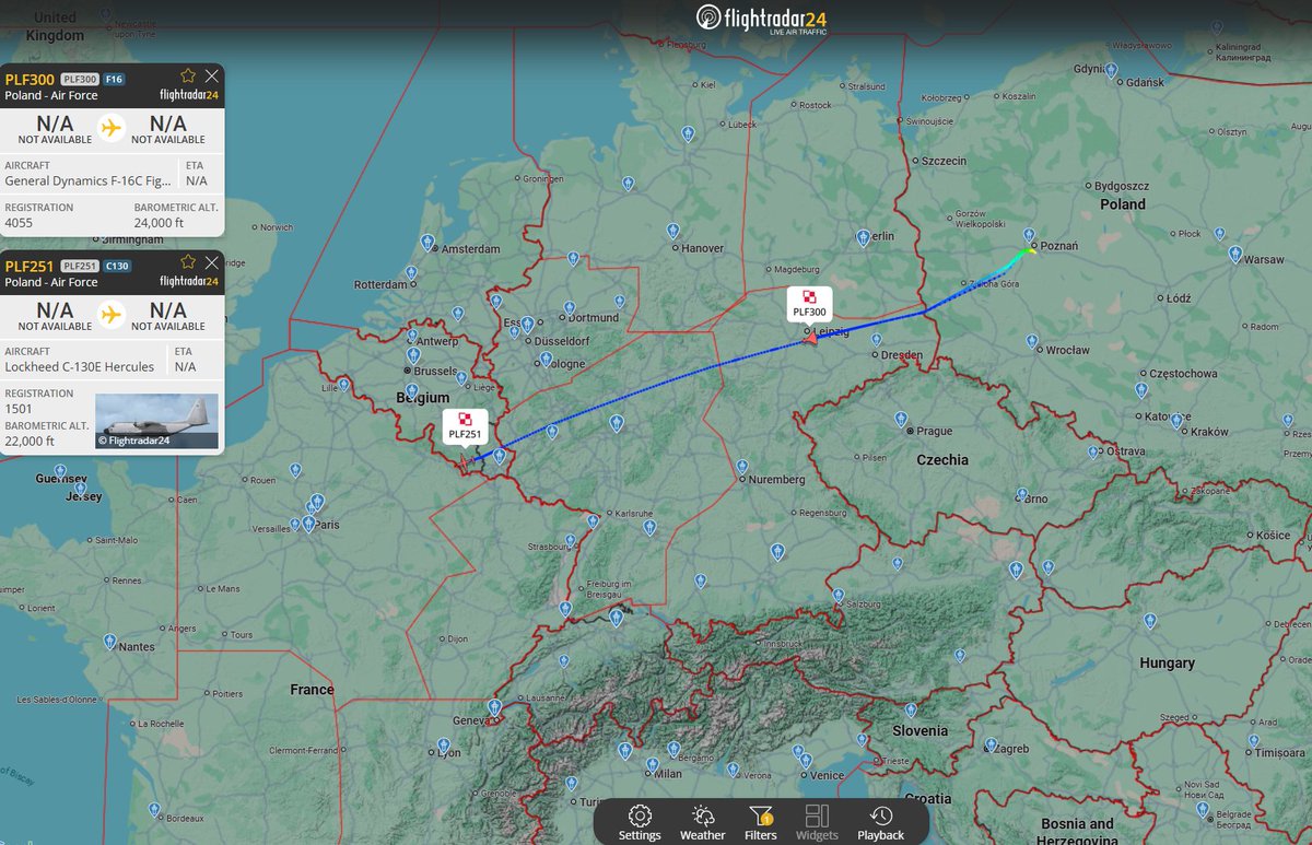 PolishMilRadar's tweet photo. 📅19.09
Z bazy w Krzesinach #EPKS, dziś przed południem wystartowały: ✈️ #PLF251 Lockheed Martin C-130E #Hercules "1501" oraz ✈️ #PLF300 (lider formacji kilku samolotów) Lockheed Martin F-16C "4055" Sił Powietrznych RP 🇵🇱. Samoloty te są w drodze do Bazy Lotniczej Beja #LPBJ w Portugalii 🇵🇹, gdzie w niedzielę rozpoczną się coroczne ćwiczenia NATO Tiger Meet 🐯. Niewykluczone, że F-16 będą gdzieś po drodze jeszcze lądować na tankowanie.
🔗https://t.co/pUTxwwFGfb
#POLMILRADAR