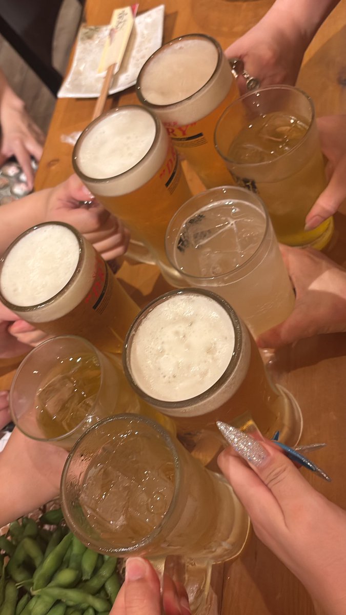 omotipu2's tweet photo. 夜職の飲み会がいっちゃん楽しい🎶 https://t.co/XSFvVAayAS
