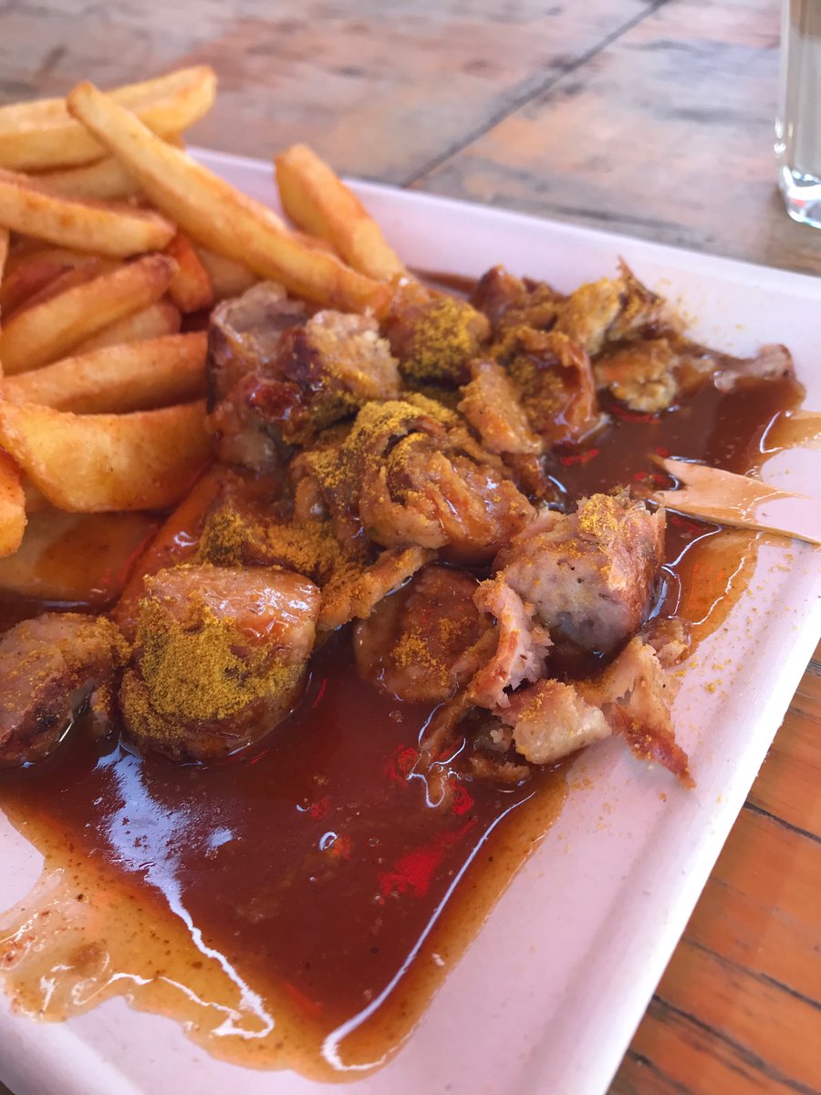 Markthallenfrühstück 
🏊🏼2 KM
Heute rustikal
Latte Macchiato 
Pommes fritties mit Currywurst 
<a href="/pulpo404/">pulpo404</a> <a href="/FPflaumenbaum/">fritzchenpflaumenbaum</a>