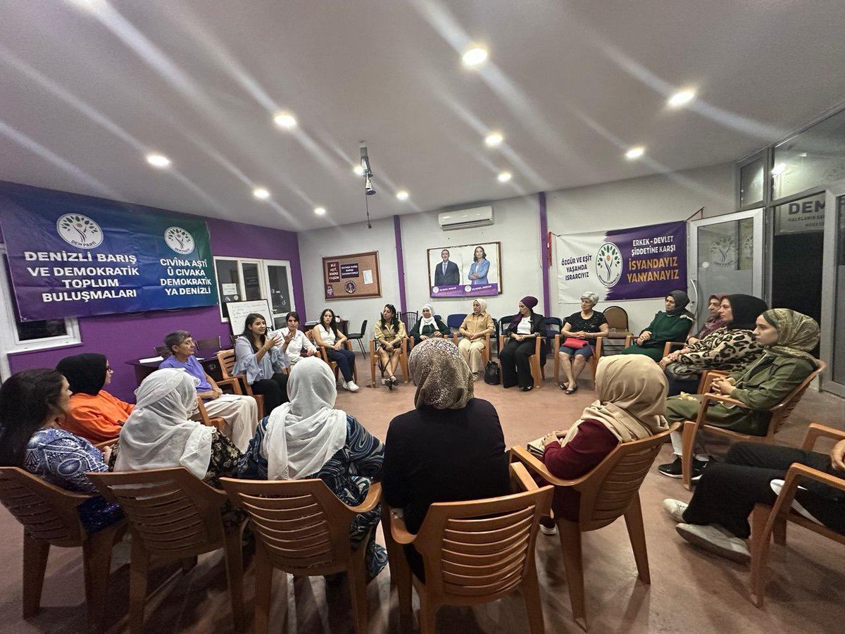 Milletvekilimiz Dilan Kunt Ayan "Barış ve Demokratik Toplum İnşasında Kadın Buluşmaları” kapsamında kadınlarla bir araya geldi. Barış ve Demokratik toplum sürecine en güçlü şekilde sahip çıkacağız.