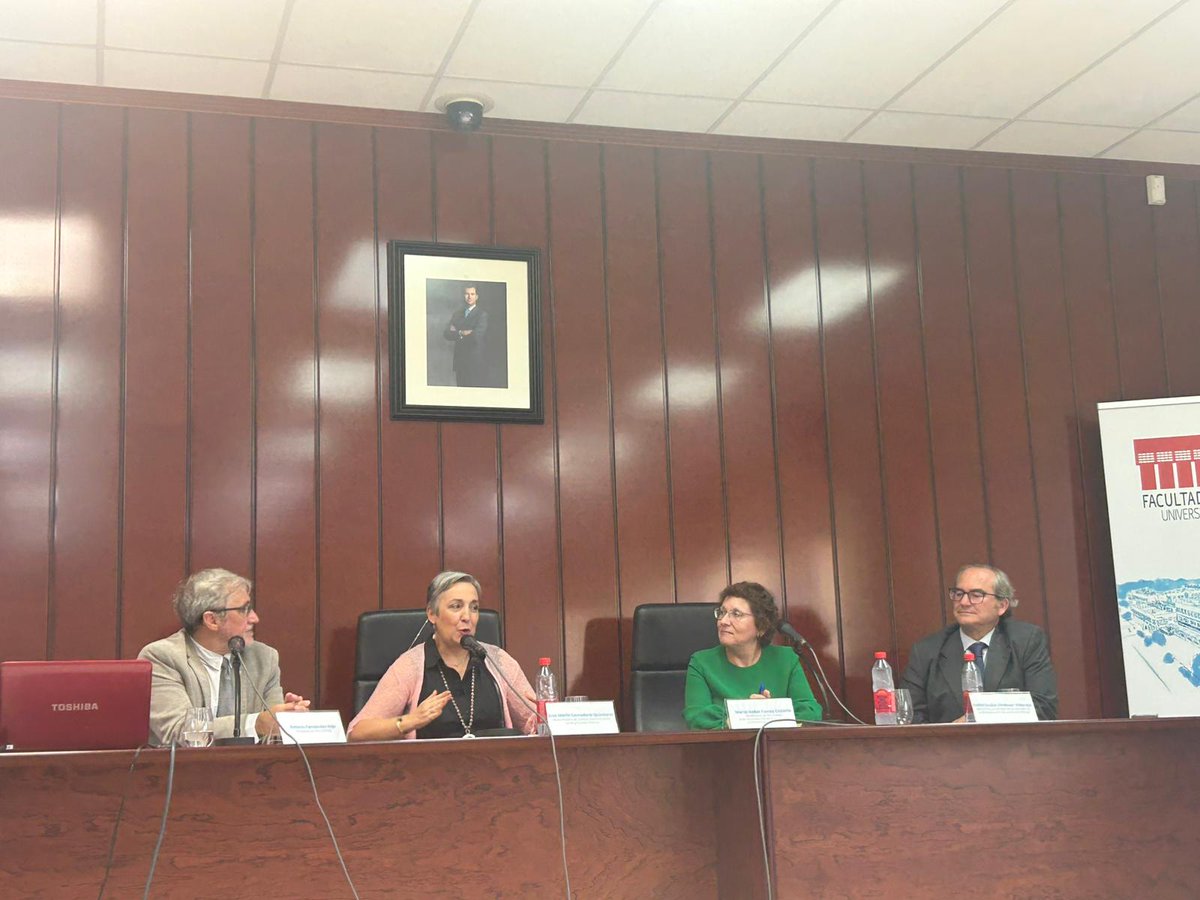 JusticiaJunta's tweet photo. 📢 La viceconsejera Ana Corredera inaugura en la UMA las jornadas de Mediación penal. SEMPA ha evitado 2.200 juicios desde 2024. Próximamente, SEMCA y el Registro andaluz de mediadores reforzarán esta especialización.
#JusticiaAndalucía #Mediación #SEMCA #SEMPA https://t.co/guxqDM3Sov