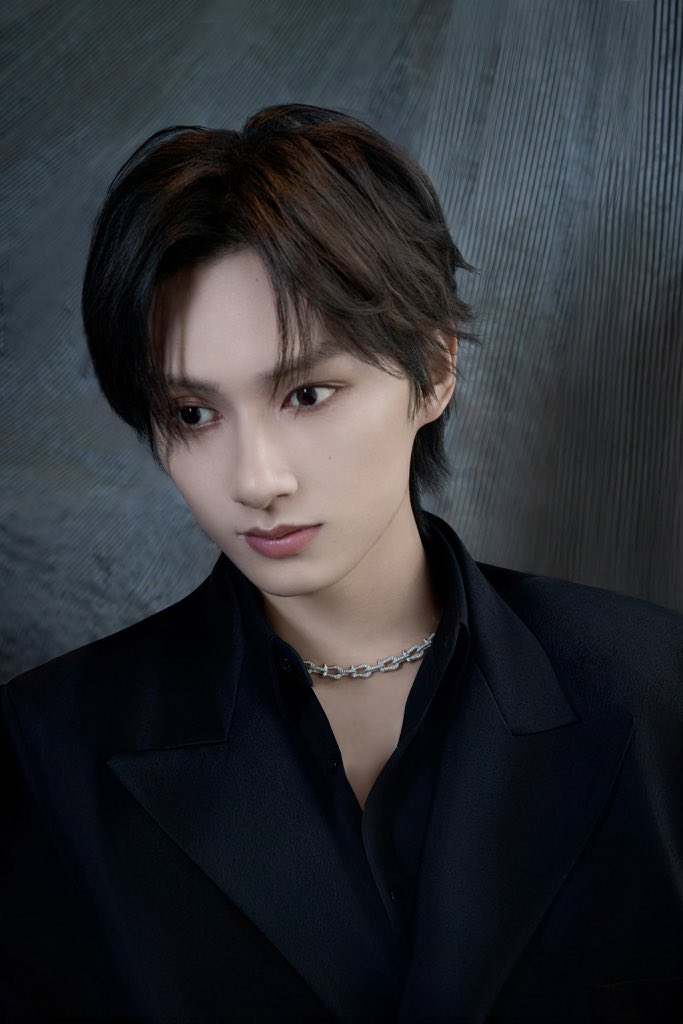 CARATS AND HUIHUIS, LET’S BE LOUD FOR ACTOR WEN JUNHUI ! 🤍

ACTOR JUNHUI AT BIFF 2025
#JUNHUI_TheShadowsEdge
#JUNHUI_HuFeng #준 #文俊辉
<a href="/pledis_17/">세븐틴(SEVENTEEN)</a> <a href="/busanfilmfest/">부산국제영화제 BIFF</a>