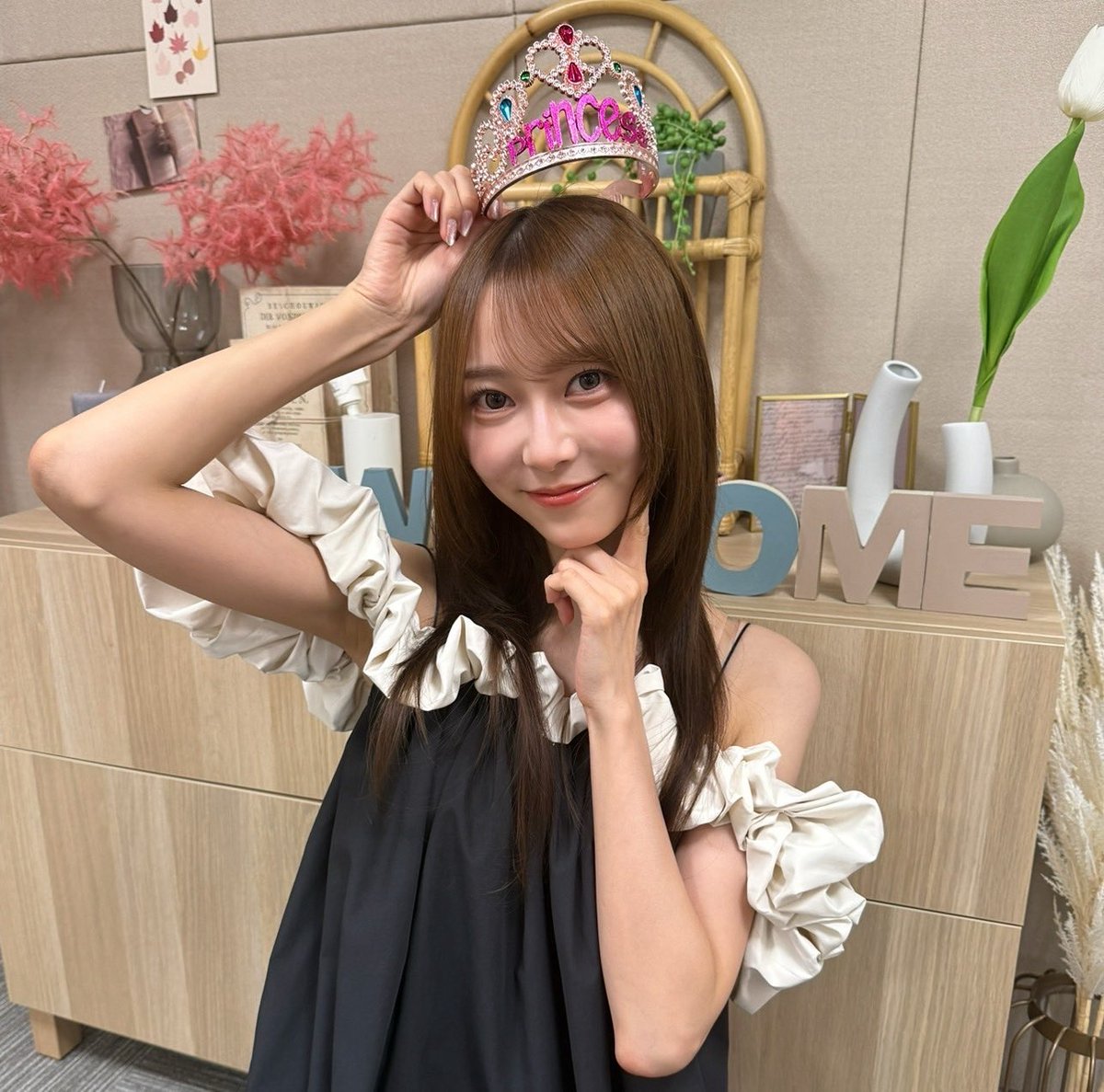 本日9月19日（金）19:00頃〜
#SHOWROOM 「#のぎおび」に #弓木奈於 が出演します📡✨

皆さま、ぜひご覧ください❣️

#乃木坂46

showroom-live.com/46_yumikinao