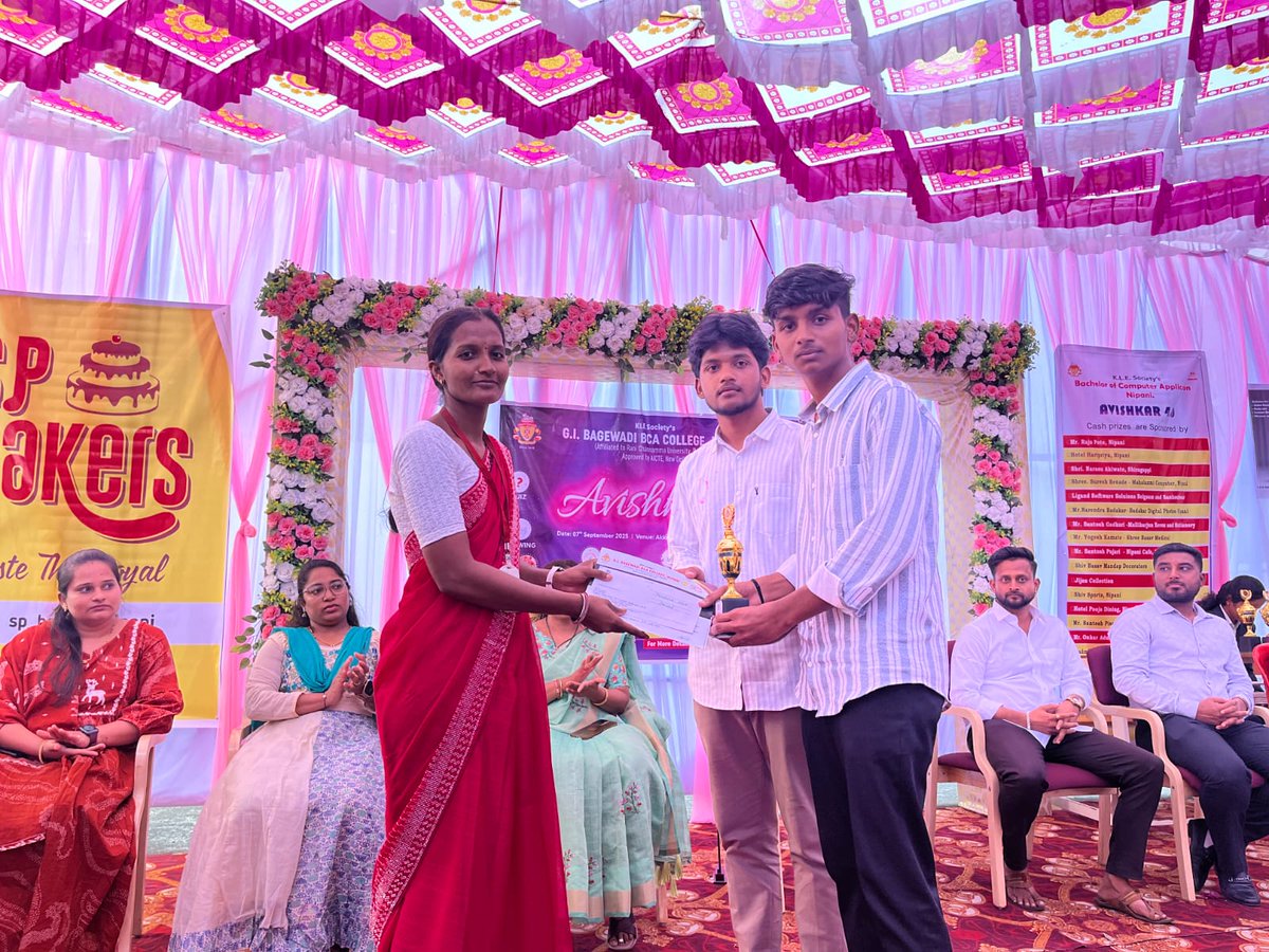 KLE_bca_nipani's tweet image. Treasure Hunt Champions – Avishkar 4.0 
A big round of applause to our brilliant winners who cracked the clues, chased the mystery, and conquered the hunt! 

1st Place –Team KLE&apos;s G. I Bagewadi College, Nipani
2nd Place – Team KLE&apos;S Independent PU College, Chikodi