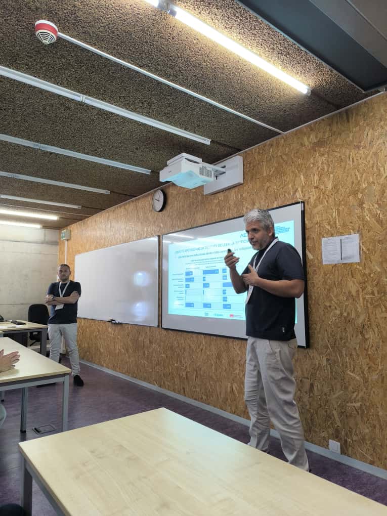 Los resultados de una encuesta permiten conocer el impacto de las noticias medioambientales sobre la predisposición de los jóvenes a luchar contra el #CambioClimático. <a href="/Xavier_MF/">Xavier Moraño</a> y Juan Antonio García en el #AEMARK25: “#Marketing responsable para un futuro sostenible”