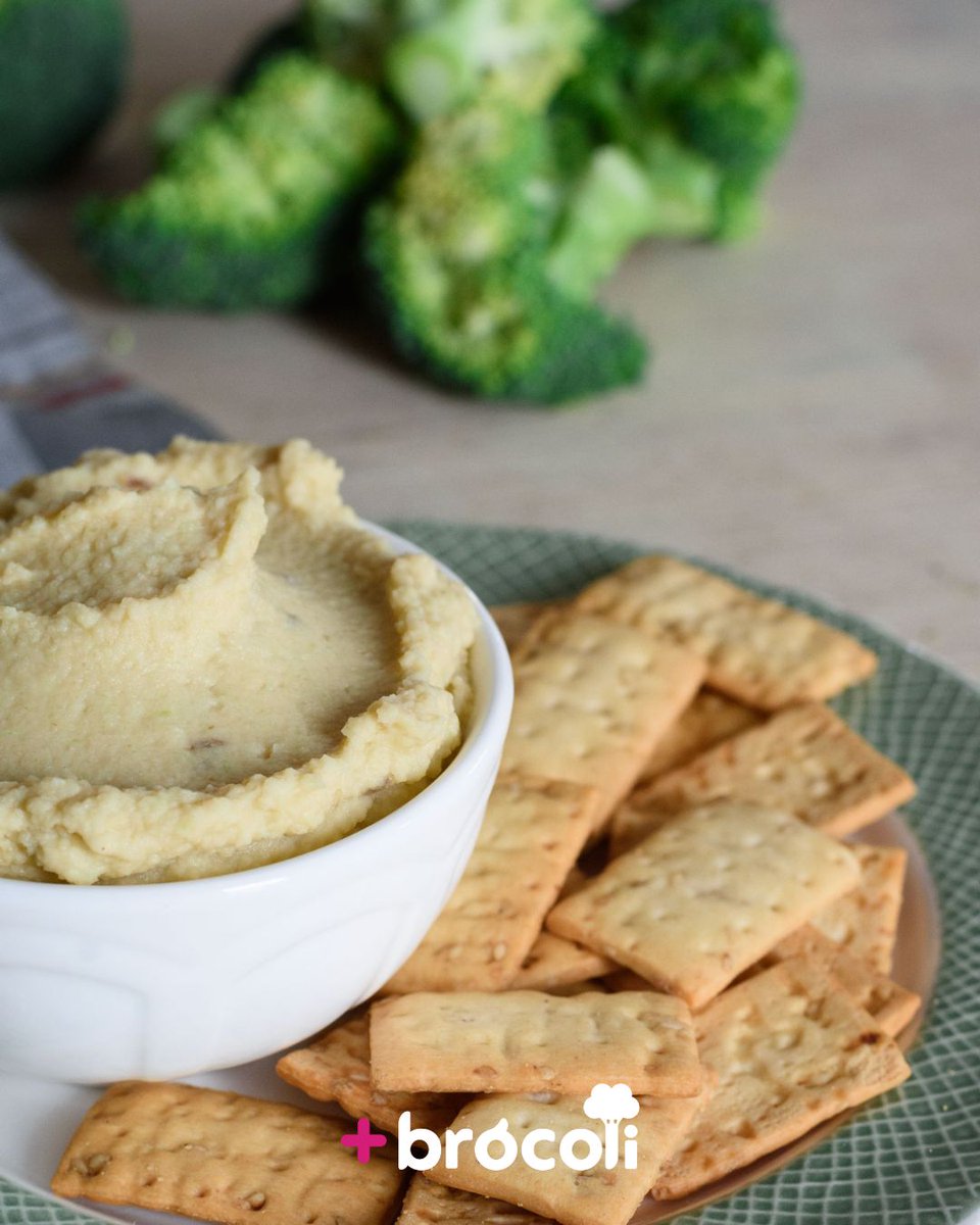 En el #DíaDelAperitivo Masbrócoli te trae una propuesta muy original: Hummus de tronco de brócoli 🥦💚