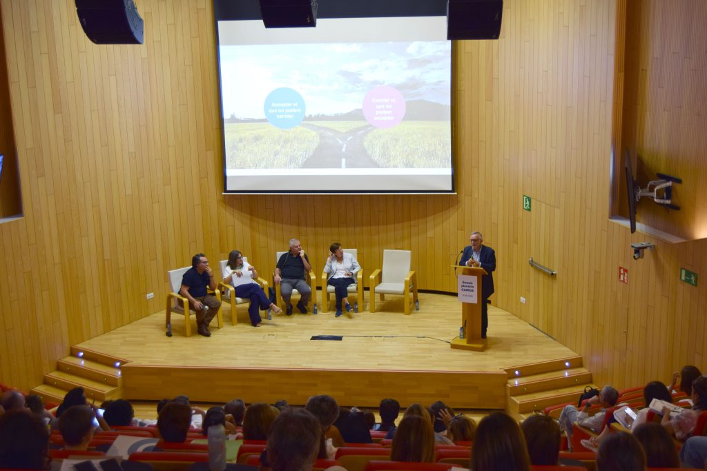 HospitalReus's tweet photo. 💡 El Comitè d'Avaluació, Innovació i Reforma Operativa del Sistema de Salut (CAIROS), de @salutcat, ha dut a terme una sessió plenària a l'Auditori de l'Hospital. 

👉 La sessió ha iniciat el procés d'elaboració del Pla estratègic 2026-2030.

🔗 https://t.co/Z2QT5BHK87 https://t.co/51OnPSQNuP
