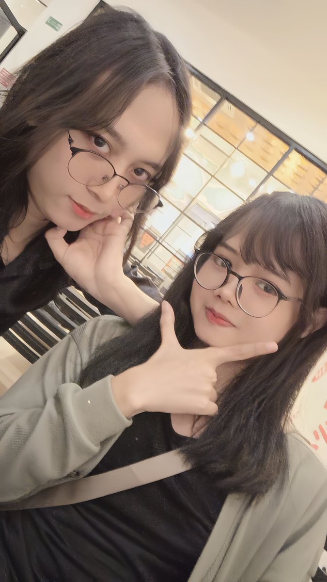 Duo lesbyyy 
#femboy #crossdresser #shemale #ladyboy