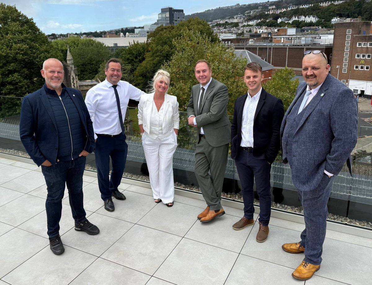 Swansea is opening its doors wider than ever to investors with the launch of Invest in Swansea 🙌

Read the full article here: swansea.gov.uk/InvestWebsite

Explore the Invest in Swansea website here: investswansea.com

<a href="/SwanseaCouncil/">Swansea Council</a>