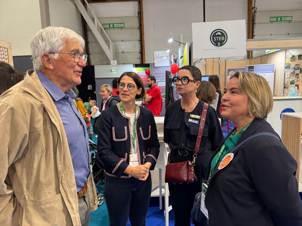 Clap de fin pour le #SPACE2025🌻
Merci à tous les visiteurs, élus et partenaires d'être venus nous rencontrer sur le stand MSA.
#accompagnement #santé #prévention 

RDV lors de la prochaine édition, en septembre 2026 ! <a href="/SPACERennes/">SPACE</a> <a href="/bernardsimon29/">Bernard SIMON</a> <a href="/RecoursYvon1/">Recoursé Yvon</a>