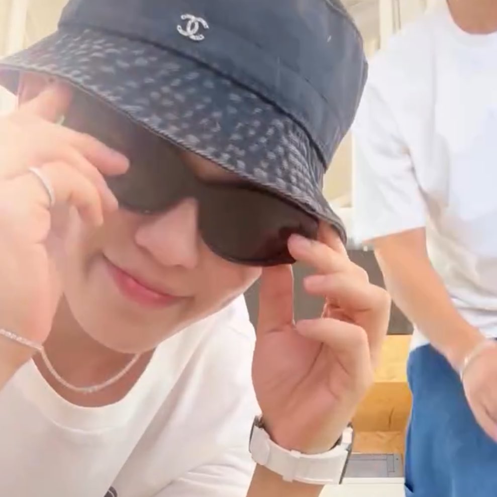 sounds_of_cheol's tweet photo. 😎 https://t.co/JlItOi6mdd