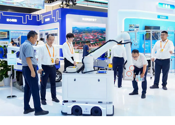 CSCECNEWS's tweet photo. From Sept. 10–14, CSCEC joined CIFTIS 2025  at Shougang Park, Beijing, China, showcasing its strengths in green building, intelligent equipment, smart construction sites, and integrated digital systems — highlighting the smart and low-carbon technology of CSCEC.
Eye-catching innovations such as Quality Homes, green building materials, and smart robots attracted strong interest from visitors.