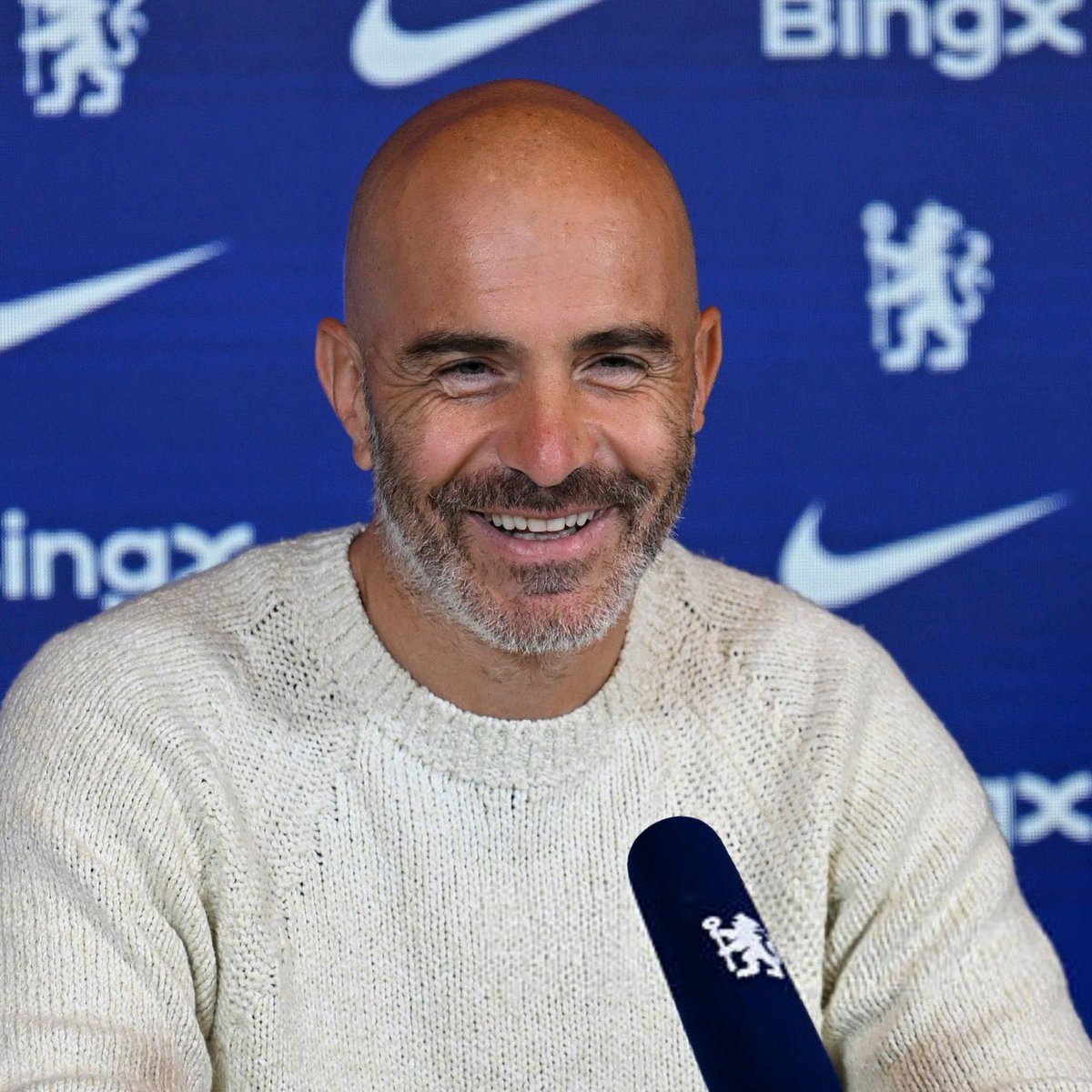 FabrizioRomano's tweet photo. 🚨🧨 Maresca: “Ale Garnacho vs Man United? I think he’s ready to start”.

“In the last two games, he was inside very good. We are happy in the way he is adapting to our style”. https://t.co/Cl2dXdWM4x