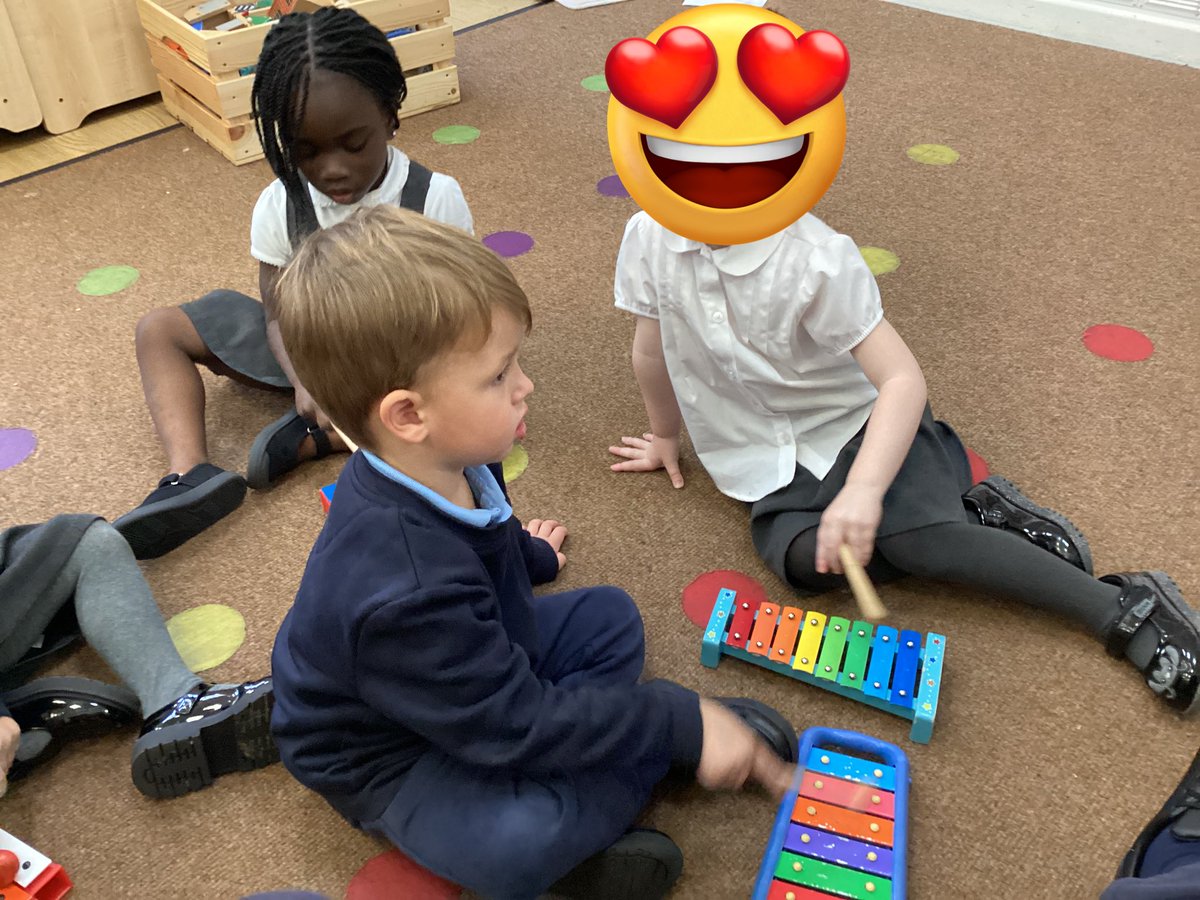 EgremontEYFS's tweet image. F1H have been learning to follow instructions and play a beat. We played our xylophones fast, slow, loud and quiet. Then we listened to different pieces of music and matched how we played our instruments to each different beat. #EPSmusic #expressiveartsanddesign