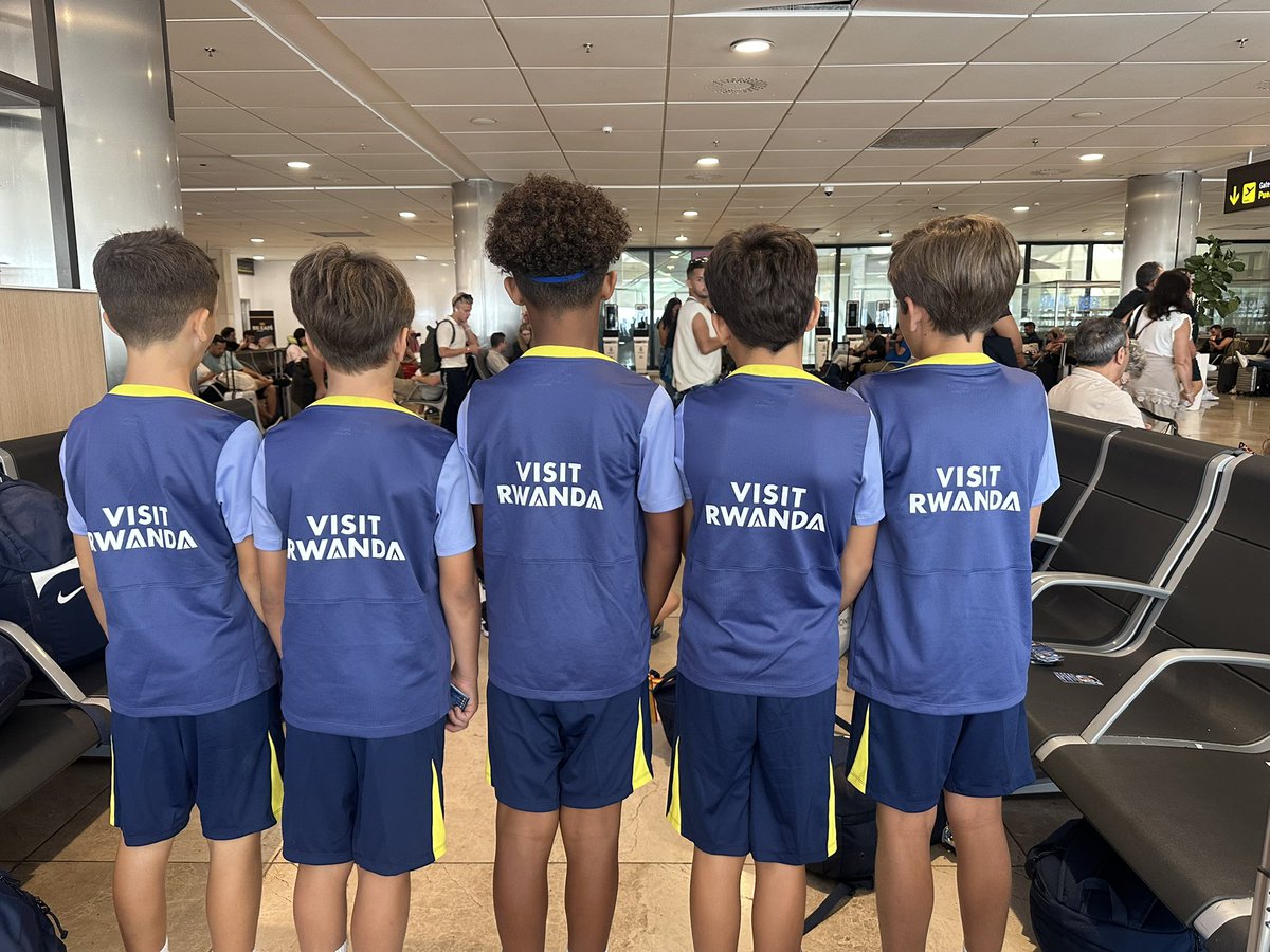Patience Mutesi Gatera (@peshmutesi) on Twitter photo The things we love to see… Ran into these <a href="/Atleti/">Atlético de Madrid</a> Academy youngsters at Madrid-Barajas Airport reminding us to <a href="/visitrwanda_now/">Visit Rwanda</a> 🤩
🇷🇼 to the world. The things we love to see… Ran into these <a href="/Atleti/">Atlético de Madrid</a> Academy youngsters at Madrid-Barajas Airport reminding us to <a href="/visitrwanda_now/">Visit Rwanda</a> 🤩
🇷🇼 to the world.