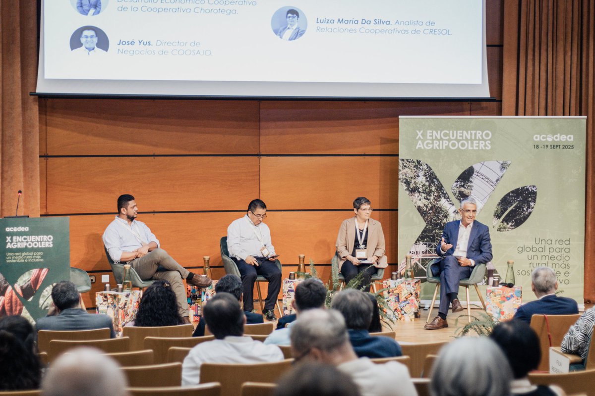 ➡️Destacamos los desafíos y oportunidades del financiamiento rural en el #XEncuentroAgripoolers.
 
👉Contamos con una mesa moderada por Roberto García Torrente, director general de Sostenibilidad del Grupo <a href="/Cajamar/">Grupo Cajamar</a> .