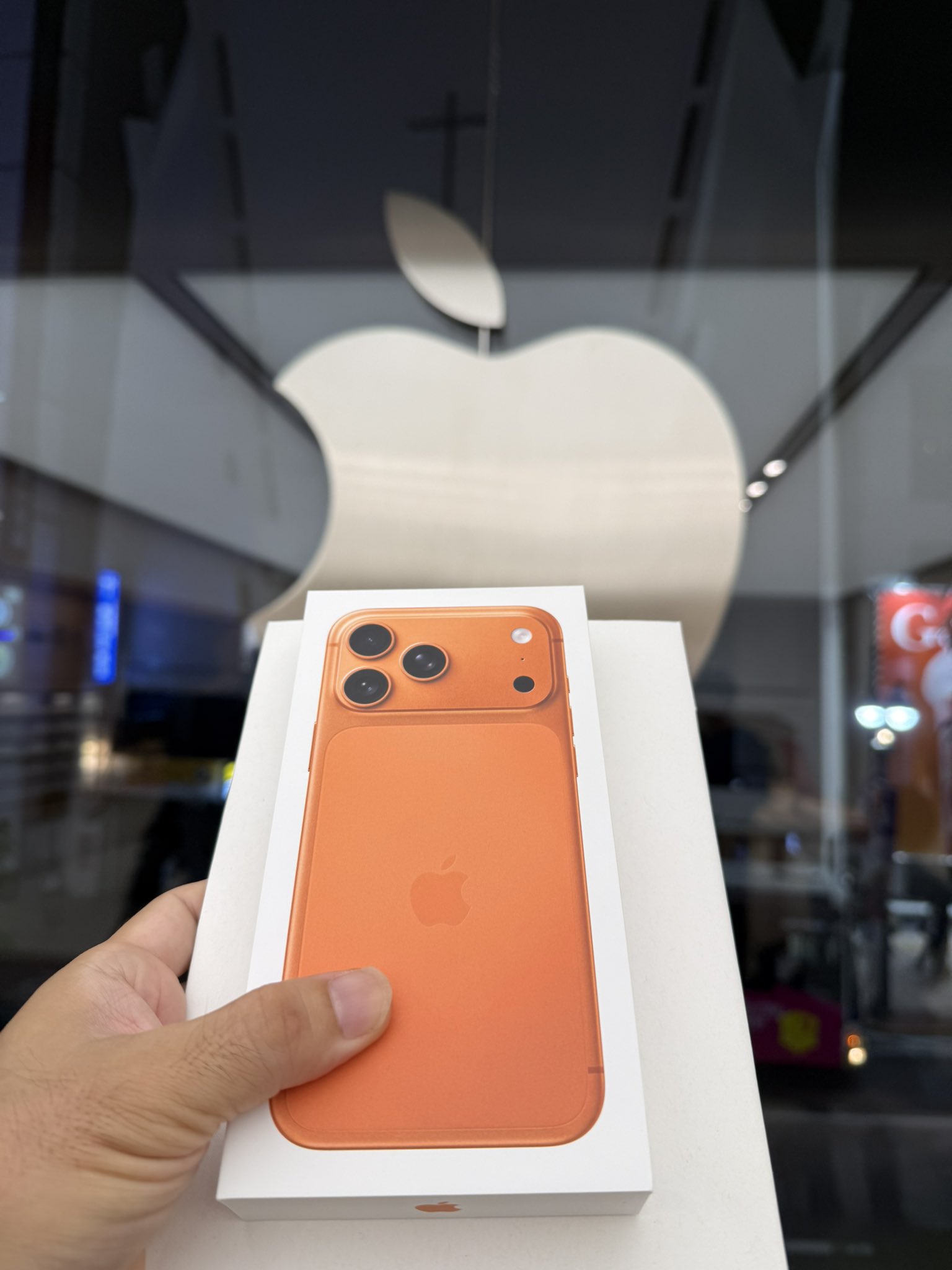 iPhone17pro 1tb オレンジ iPhone 17 Pro 1TB 未開封 ¥未定 開封