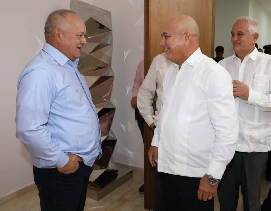 «Reconocemos como el presidente venezolano y la fusión popular-militar-policial han logrado convocar al pueblo a defender su patria, su independencia, su soberanía», aseguró <a href="/DrRobertoMOjeda/">Dr. Roberto Morales Ojeda</a> durante su encuentro con Diosdado Cabello Rondón en #Venezuela.