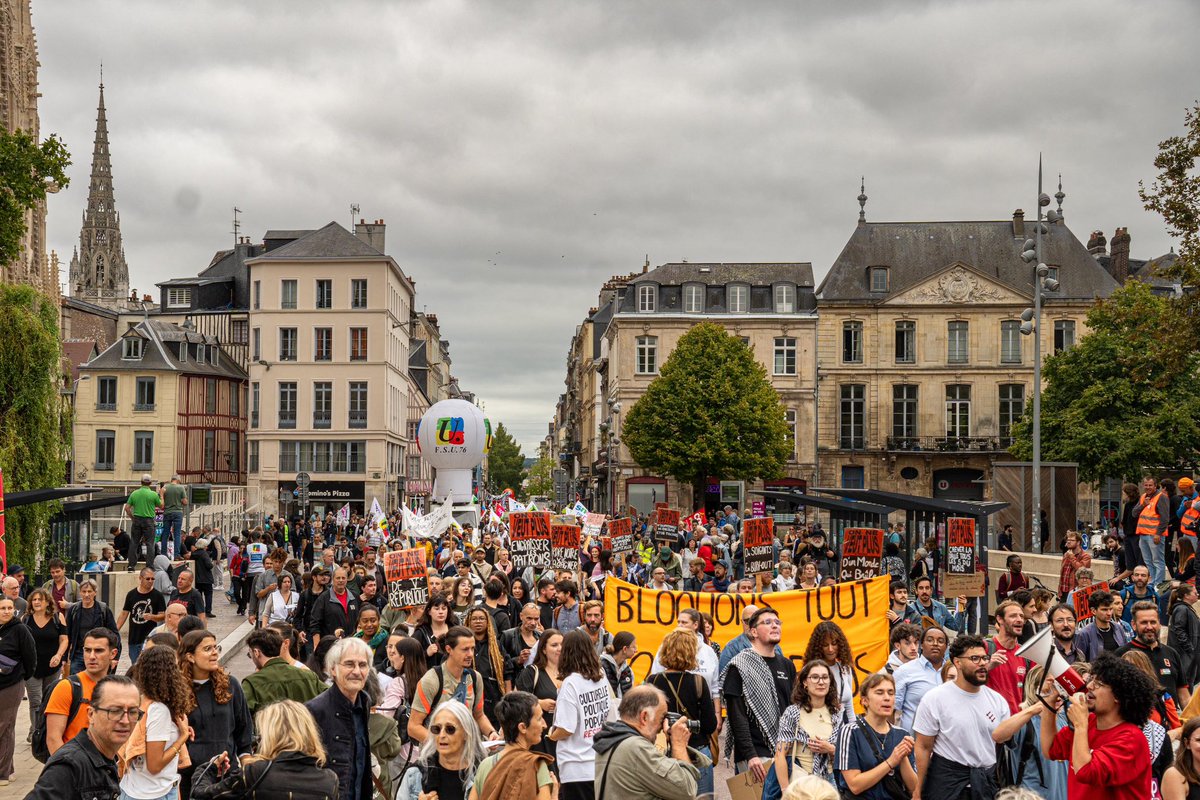 Nous étions 6000 à Rouen pour dire stop à l’austérité, stop aux sacrifices des plus fragiles, stop aux cadeaux aux plus fortunés.

Les jeunesses ne doivent pas subir demain, mais le forger. Elles exigent que leurs rêves et leurs droits ne soient pas sacrifiés.