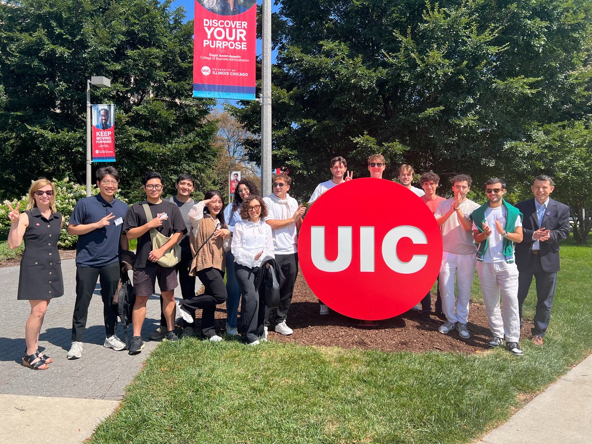 imesnccutw's tweet photo. Three IMES students from #NationalChengchiUniversity @nccu1927 are studying at School of Business, University of Illinois-Chicago  for dual degrees. https://t.co/5FN1hrvZTI