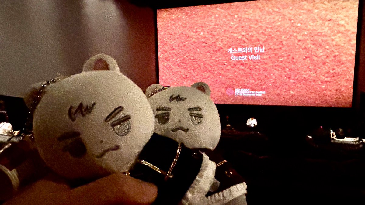 <하늘과 바람과 별과 섬>
굉장히 민감한 소재지만 감독님 말마따나 감독님의 배경에 따른 시선으로만 만들 수 있는 유니크한 독도 이야기였던 듯. 개인적으로는 한국인이 가장 쉽게 접할 수 있는 일본인의 독도 문제에 대한 견해 모음집이 되지 않을까