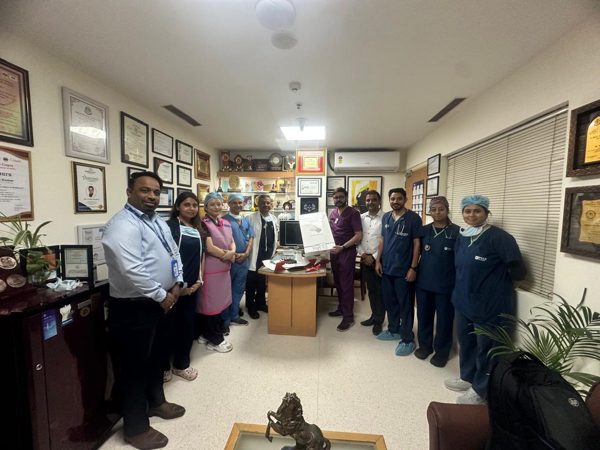 Dr_Vivekakumar's tweet image. First in Max Hospitals (Across India) Pre-Mounted Ready To Use Vienna TAVI

Contact:- +918802024222

#viennatavi #cardiaccare #medicalinnovation #tavisystem #minimallyinvasive #medicalmilestone #maxhospitalsaket #heartspecialist #drvivekakumar #cardiologist #cardiologistdelhi