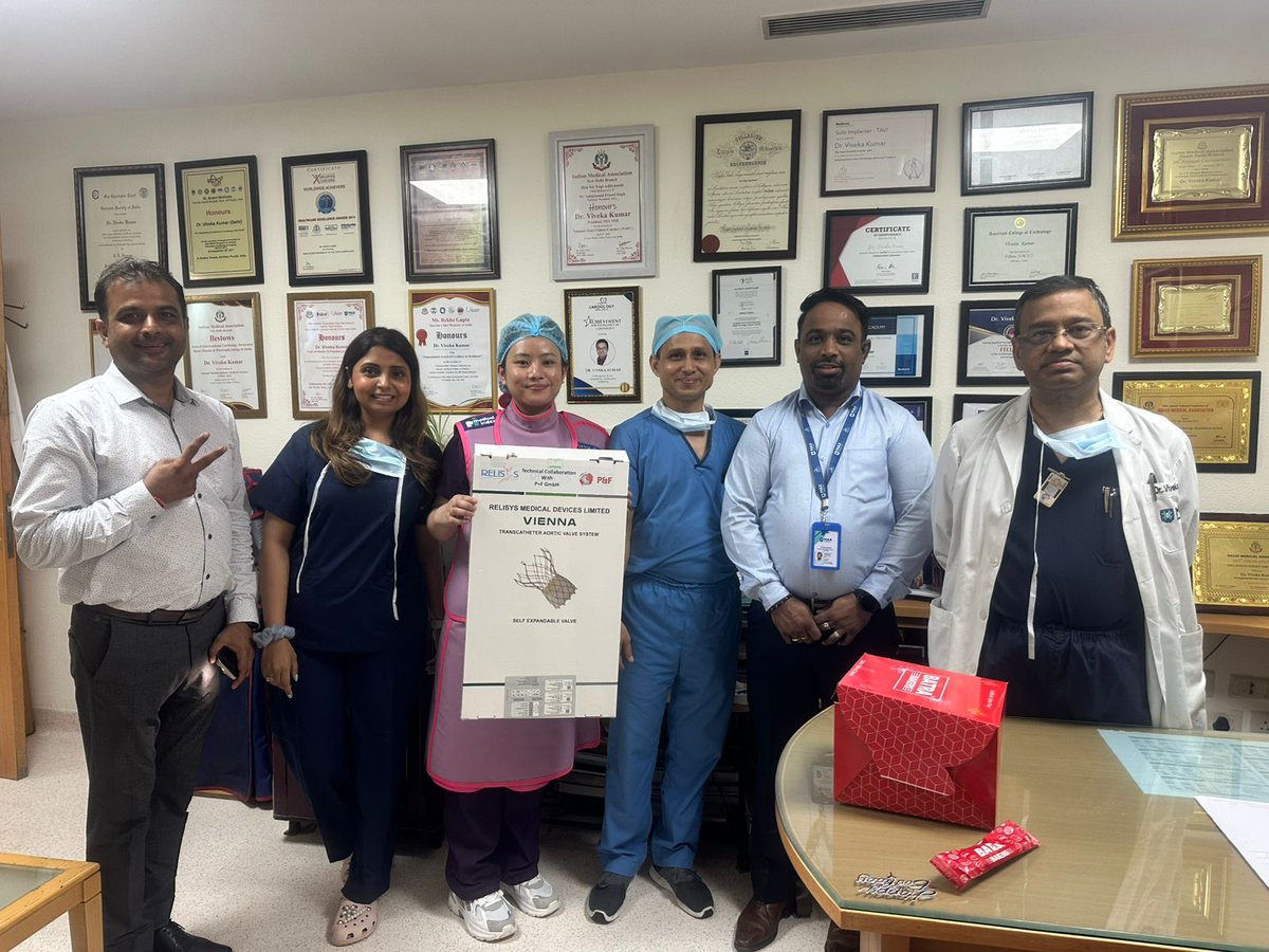 Dr_Vivekakumar's tweet image. First in Max Hospitals (Across India) Pre-Mounted Ready To Use Vienna TAVI

Contact:- +918802024222

#viennatavi #cardiaccare #medicalinnovation #tavisystem #minimallyinvasive #medicalmilestone #maxhospitalsaket #heartspecialist #drvivekakumar #cardiologist #cardiologistdelhi