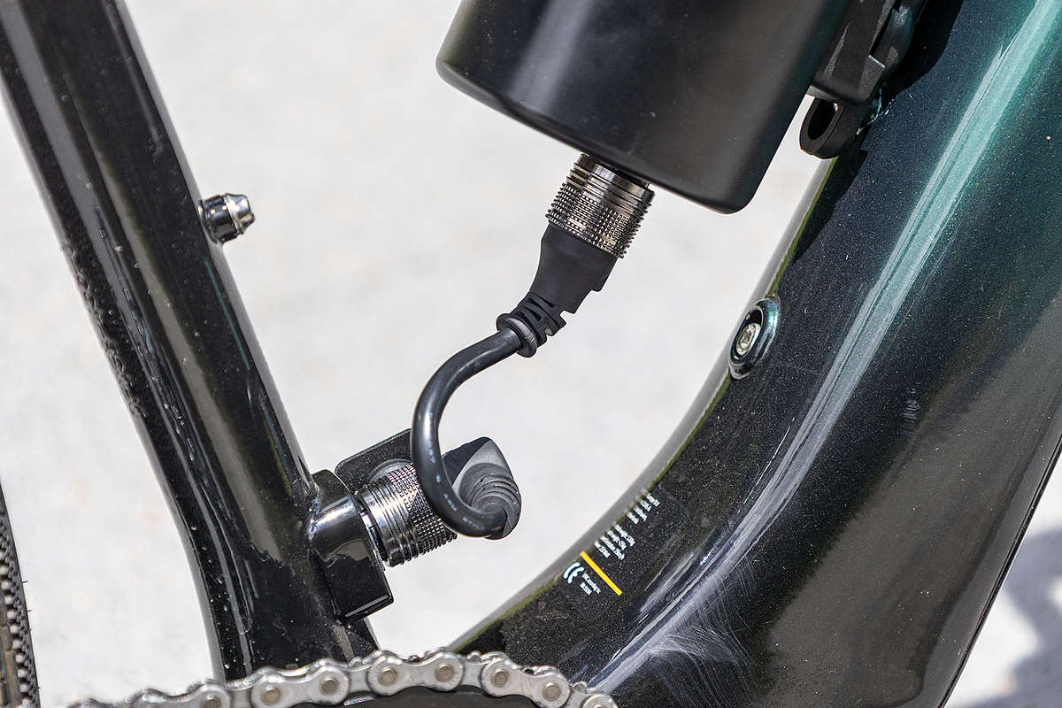 kaden_watch's tweet image. BESVのグラベルe-bike専用レンジエクステンダーを試す! アシスト距離と充電性能の実力は?【e-bike試乗レビュー】- 家電 Watch kaden.watch.impress.co.jp/docs/column_re… #BESV #JGR