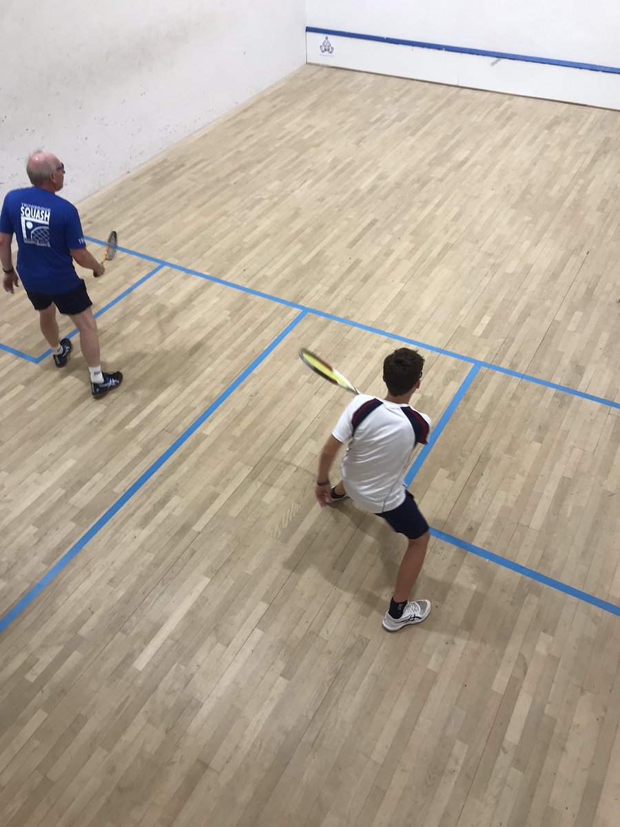 A busy Thursday for the boys squads, with the U16s and U18s AWAY vs Abingdon this afternoon, and the League team at HOME vs Trowbridge this evening. A rest week for the girls, but back to work on Tuesday vs Bradfield 😊👍🏼✅