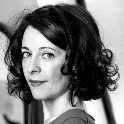 📕Morir desde la invisibilidad y el desarraigo

La francesa ANNE PLANTAGENET engrandece el subgénero de la autoficción con "Desaparición inquietante de una mujer de cincuenta y seis años", una obra para la conmoción y el desgarro

En #LeerSientaDeCine

aisge.es/leersientadeci…