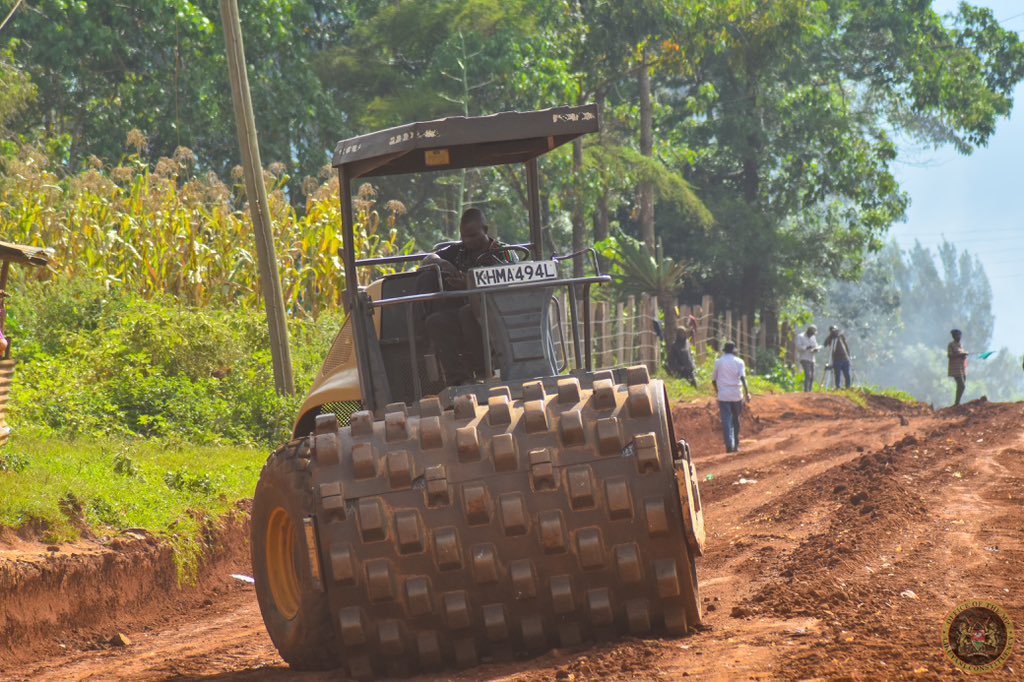 InnocentMugabe's tweet photo. The ongoing upgrade of Furfaral-Kongoni-Mapera road to bitumen standards is in full gear. The contractor is on site with ground leveling and compaction underway. https://t.co/vcISMmjEVn