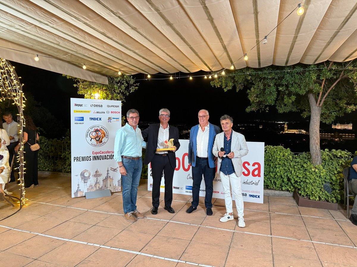 🚀 ¡Ganamos el Primer Premio a la Innovación en #ExpoCecofersa2025! 🎉

🌱 Nuestro #Ecofire, 100% biodegradable, ecológico y orgánico, ha sido reconocido por su carácter innovador y sostenible.

💚 ¡Gracias a tod@s por hacerlo posible!
#Simonrack #Innovación <a href="/CECOFERSA/">CECOFERSA</a>