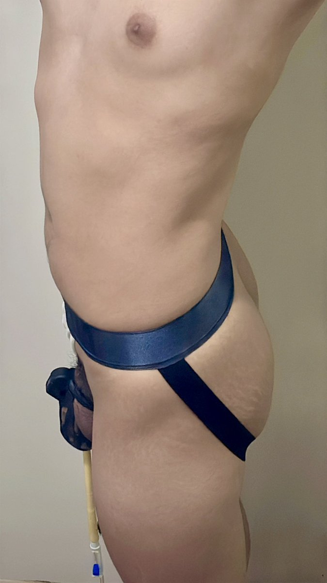 Day 67/70 catheter 39 day ควยผมเหม็นมากคับ ล้างมันได้แค่ข้างนอก ทรมานมากคับ เจ็บหัวควยเจ็บรูควย น่าจะอักเสบ หรือไม่ก็ติดเชื้อ 🥺 ทาสอย่างผมทำได้แค่ทนคับ นายให้เป็นแบบไหนก็ต้องเป็นแบบนั้นเพราะว่าผมทำผิดก็ต้องยอมรับโทษ เป็นครั้งแรกที่โดนล็อคแบบจริงๆ ไม่ได้ถอดเลยโดนสวนคาไว้อีก😣